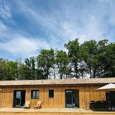 Bleuet Pmr 3 Etoiles Climatise Confort Chaleureux Avec Belle Vue Sur Campagne